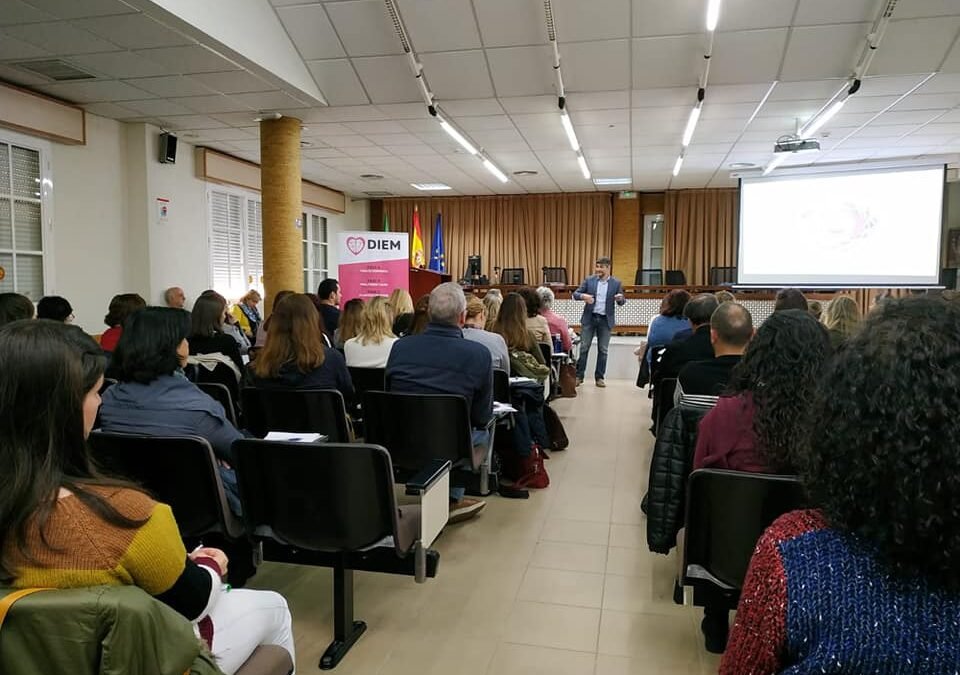 DIEM y diemweb.es se expone en Delegación Territorial de Sevilla a los coordinadores de Escuelas Espacio de PAz de la provincia